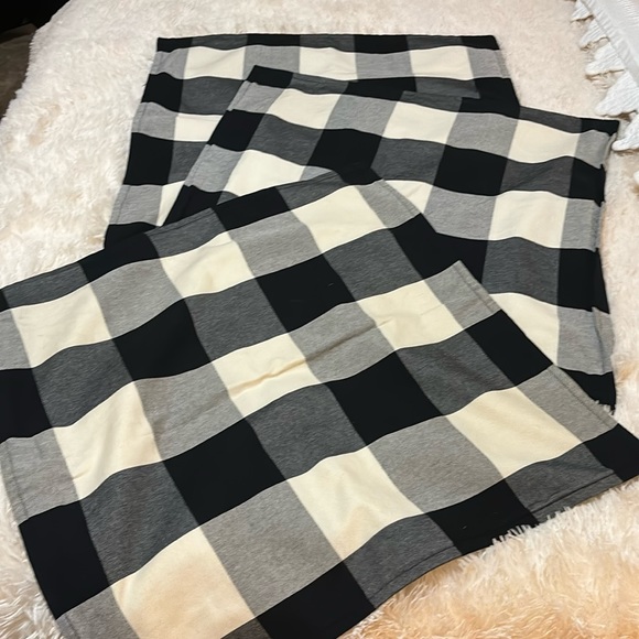 Pottery Barn Bedding Pottery Barn 24x24 Euro Shams Set Of 3 Poshmark